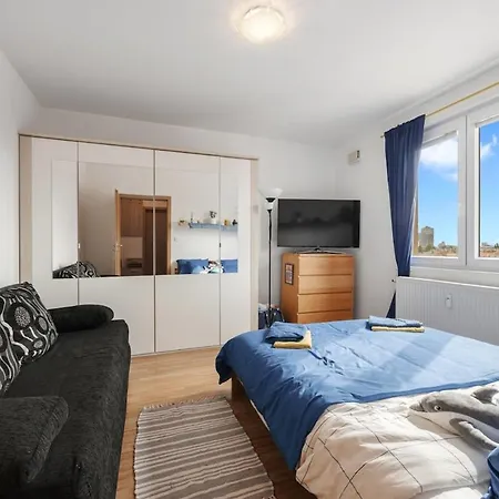 Kristalina Bratislava